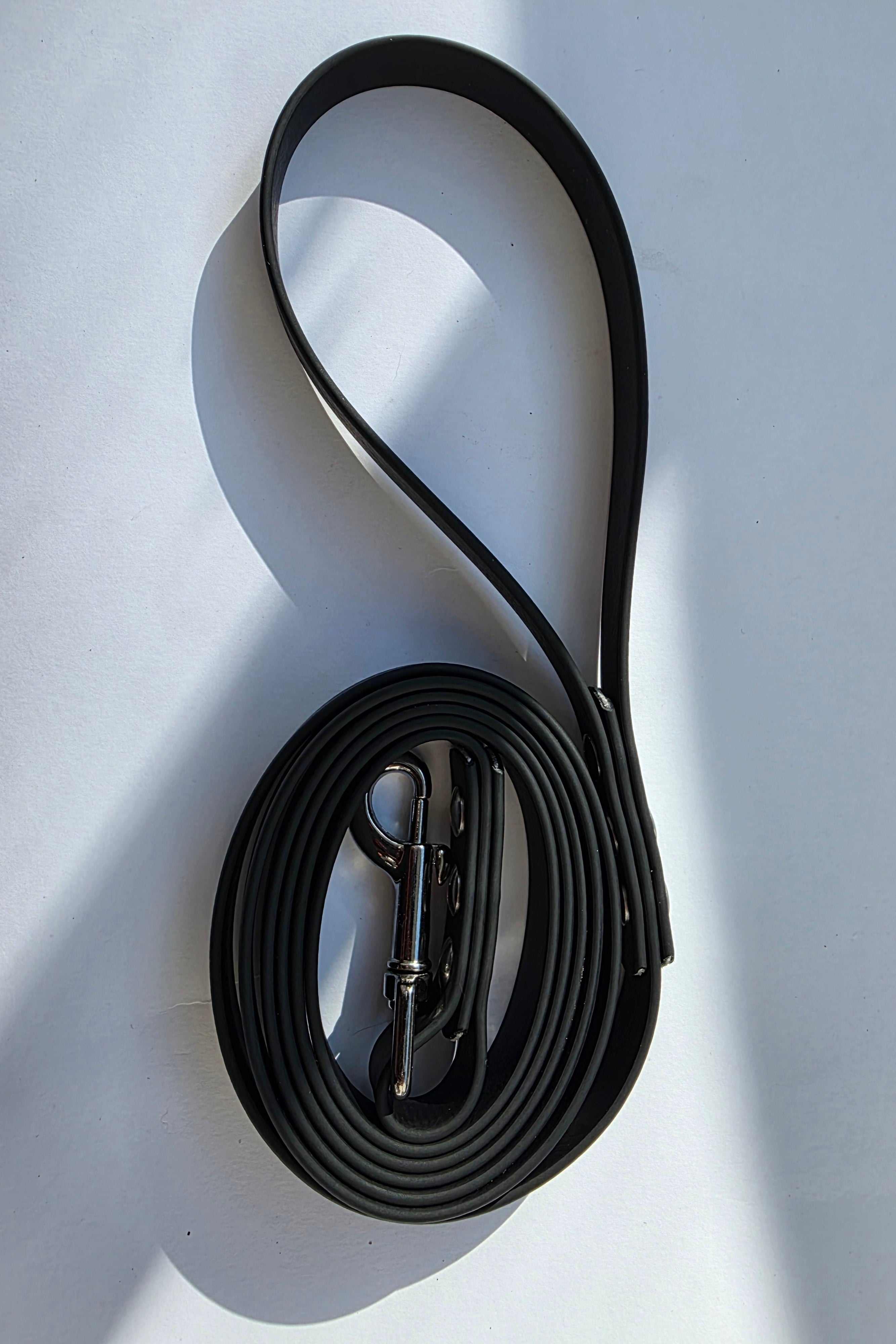 Pavadėlis dengtas PVC, Juodas