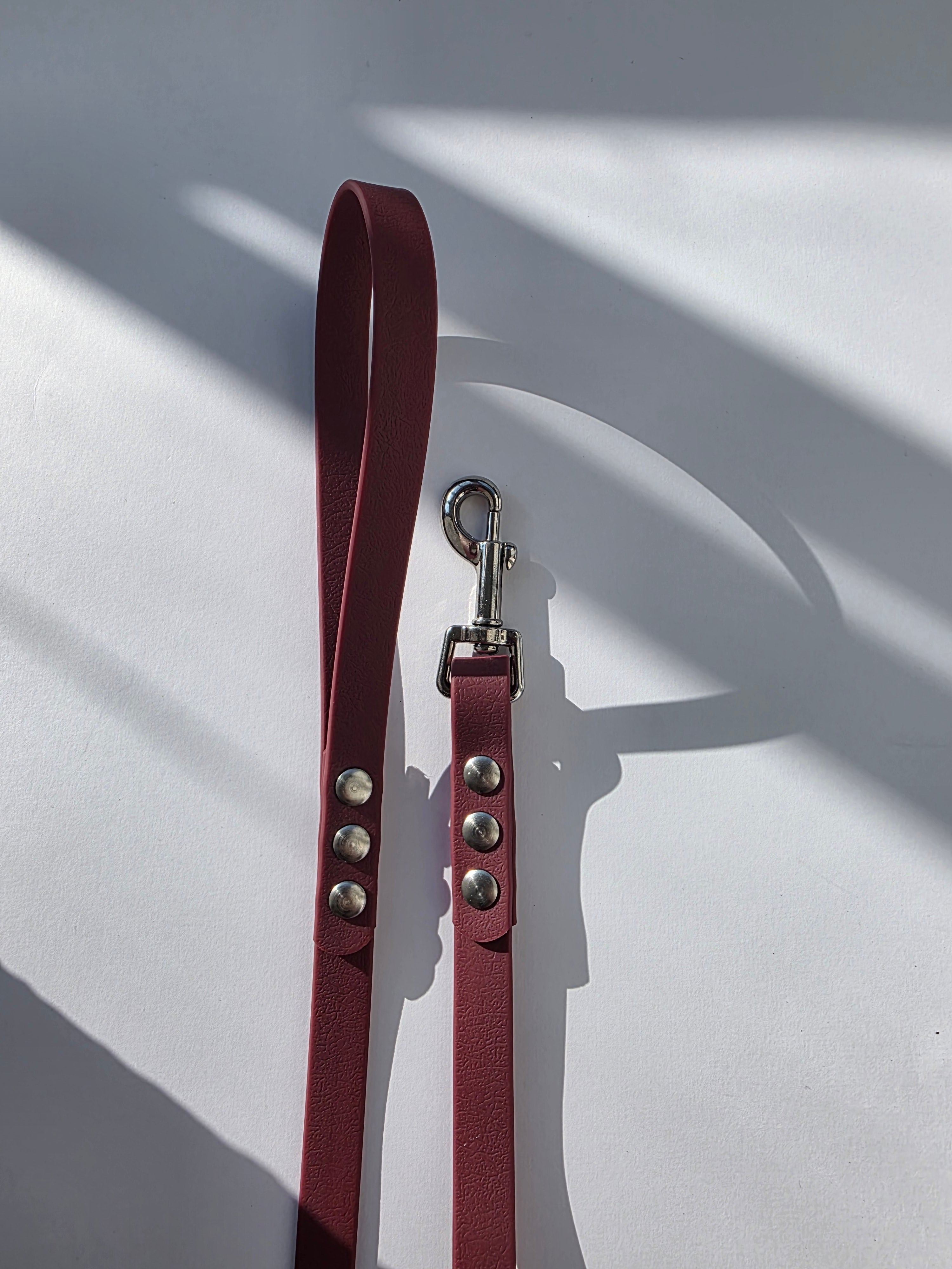 Pavadėlis dengtas PVC, bordo