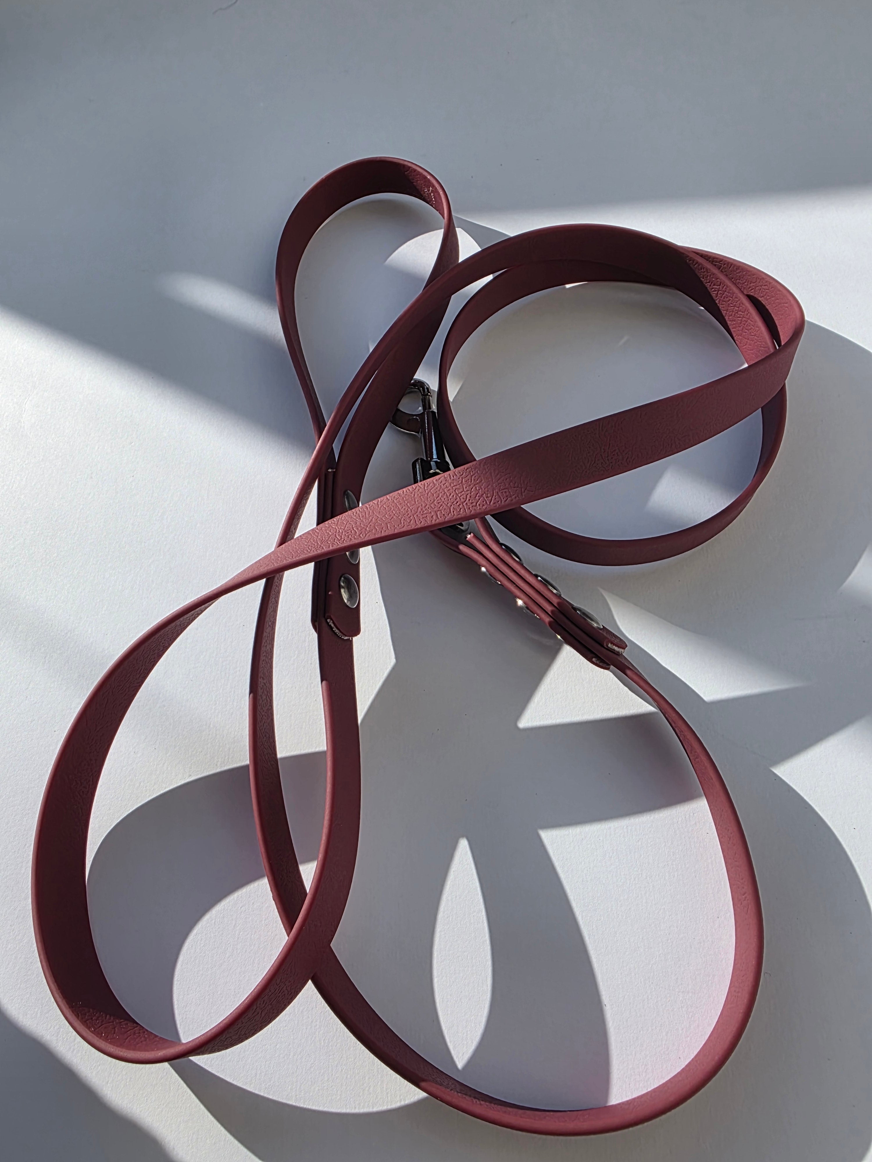 Pavadėlis dengtas PVC, bordo