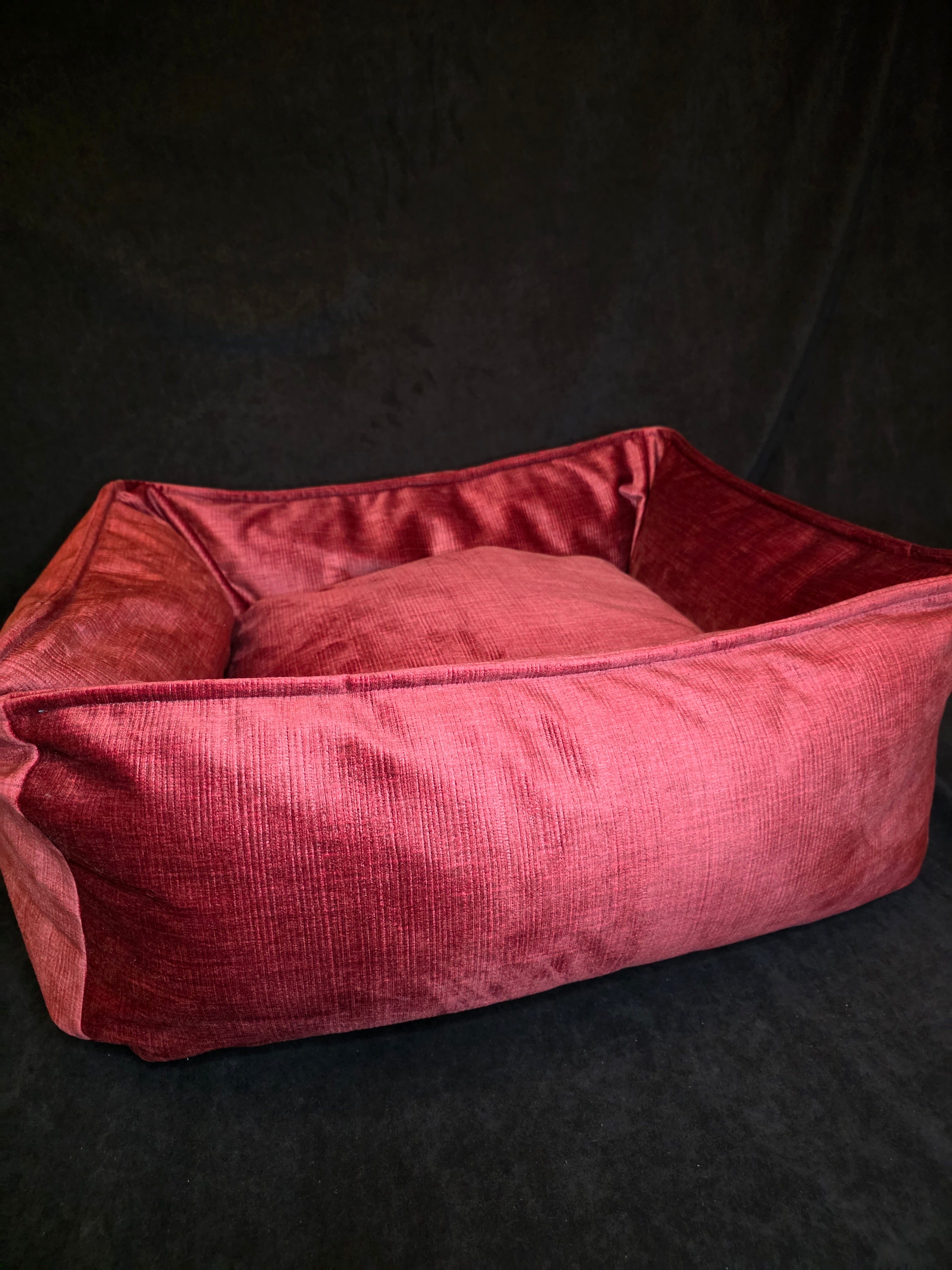 Guolis iš baldinio audinio, bordo spalvos